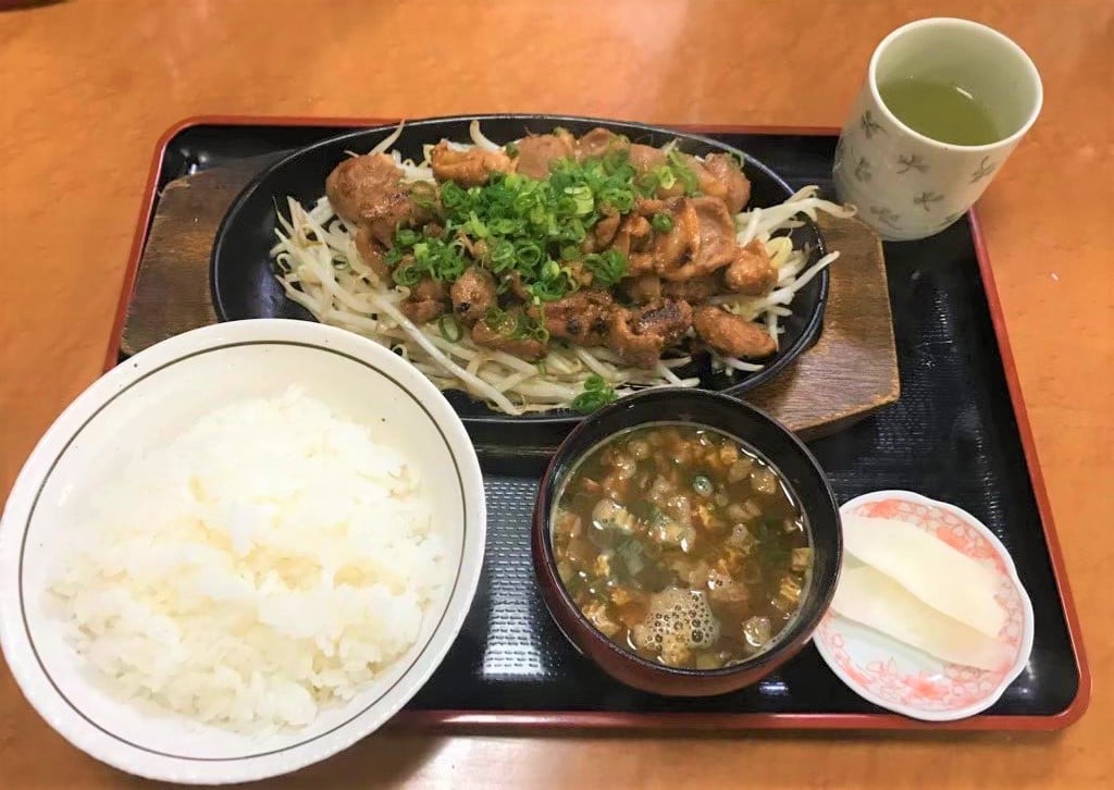 豚ホルモン焼き定食